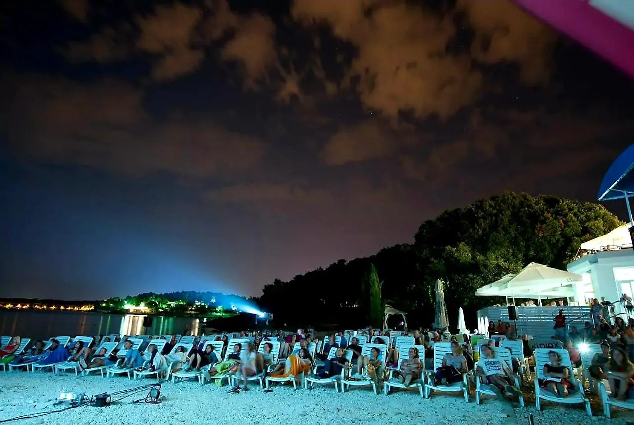 Apartment Mon Cheri-Located In A Quiet Neighbourhood Near Beaches Free Parking Pula