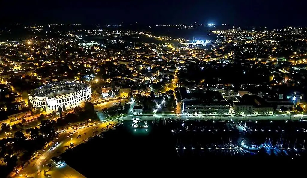 Apartment Mon Cheri-Located In A Quiet Neighbourhood Near Beaches Free Parking Pula