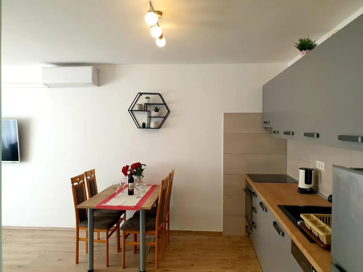 Apartment Mon Cheri-Located In A Quiet Neighbourhood Near Beaches Free Parking Pula