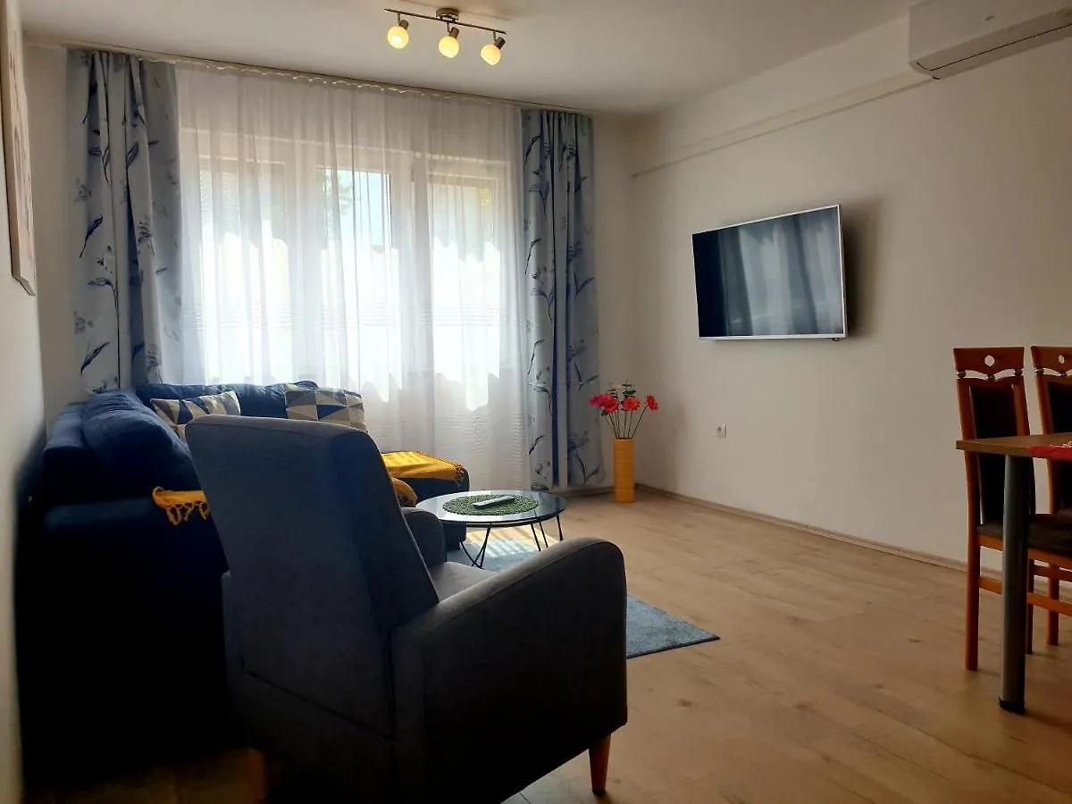 Apartment Mon Cheri-Located In A Quiet Neighbourhood Near Beaches Free Parking Pula 0*,  Croatia